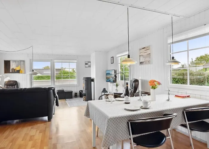 Haralda - 300m From The Sea By Interhome *