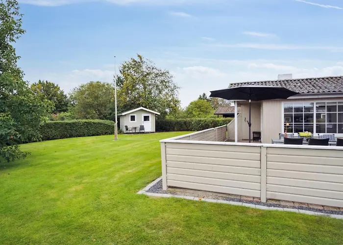 Haralda - 300m From The Sea By Interhome *